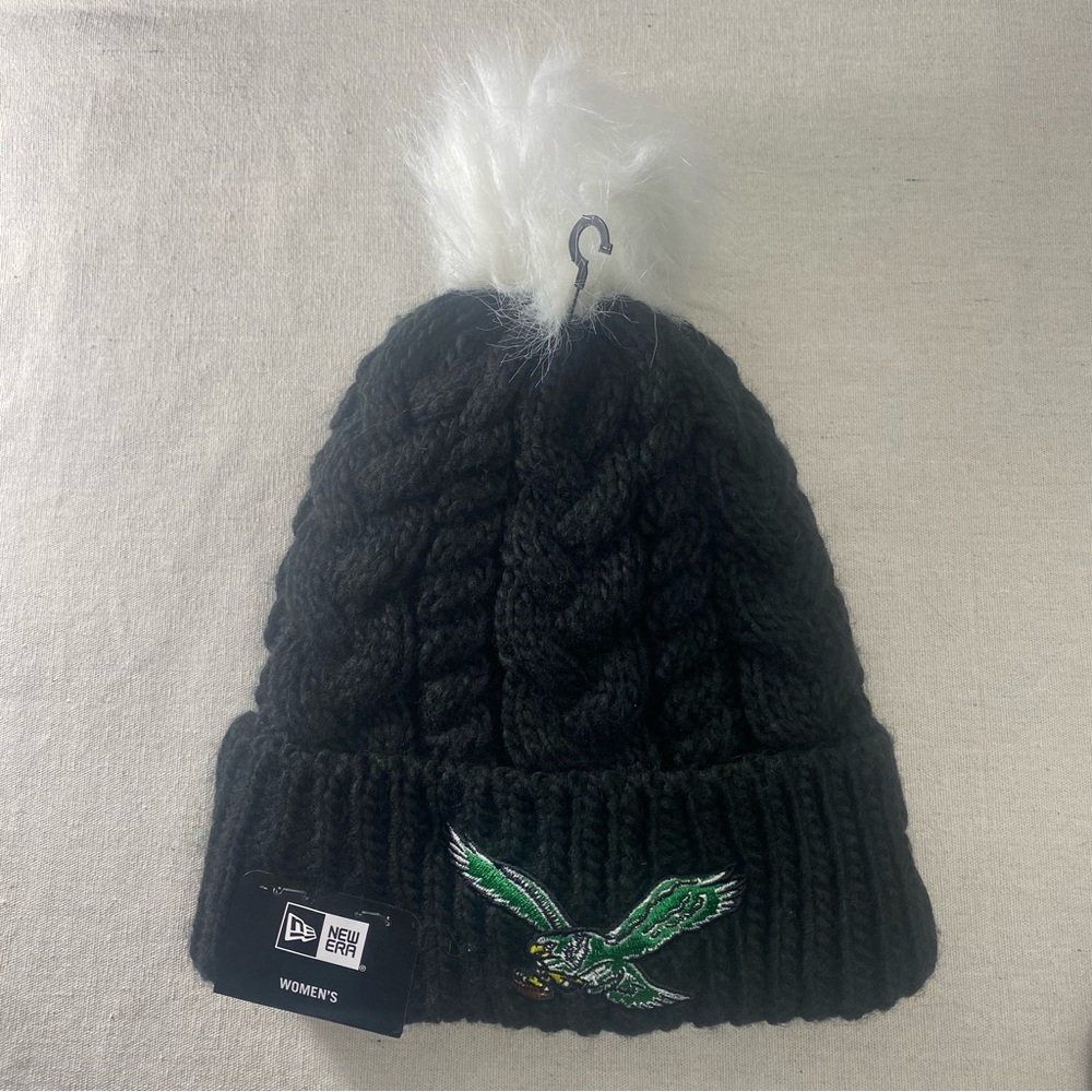 NFL Philadelphia Eagles Hat Women’s Winter Knit Pom Top Beanie Cap New Era Black